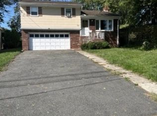 29 Pleasant Ave, Belleville, NJ 07109