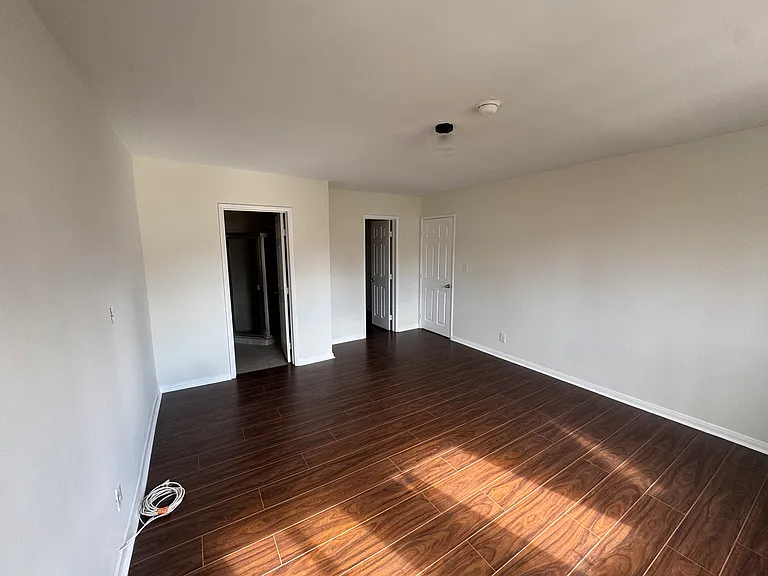 5401 W Olympic Blvd #3 — Photo 29