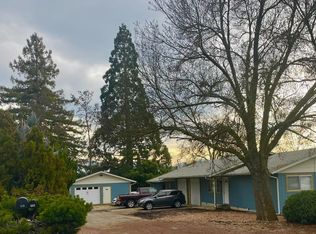 217 NE Savage St, Grants Pass, OR 97526