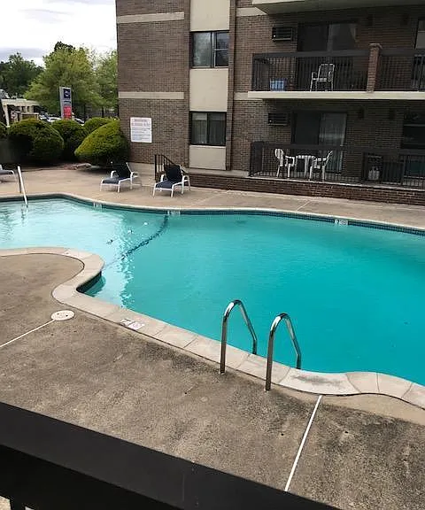 10 Williams St #31 — Photo 6