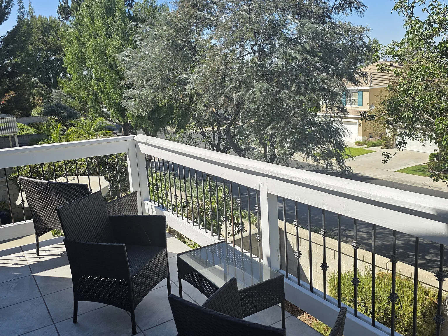 4 bed, 2200 sqft, $1,500 — Photo 4