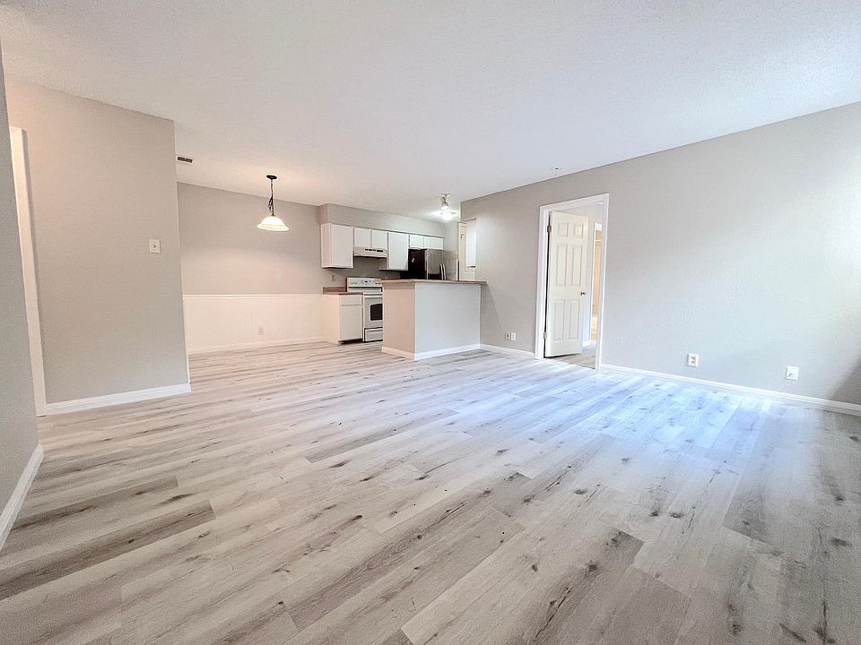 1st image of 9900 Hundred Oaks Cir #B