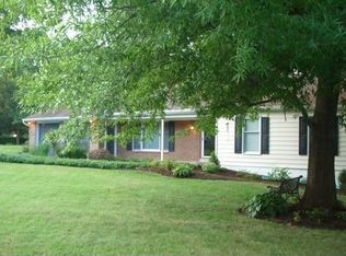 9048 Brook Ford Rd, Burke, VA 22015