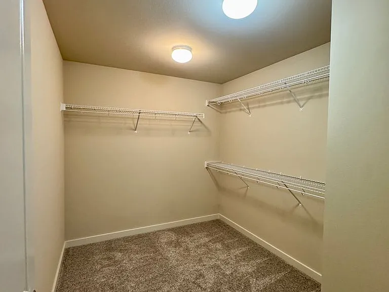 5726 Solana Ln NE — Photo 29