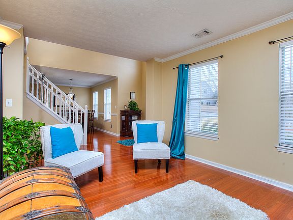 4th image of 4264 Leslie Lee Cir