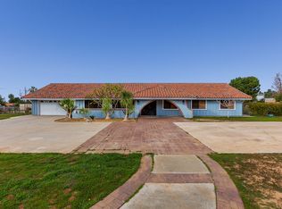 1615 Bradley St, Riverside, CA 92506