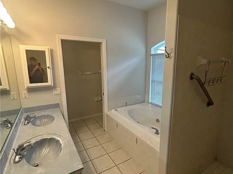 2675 N Canterbury Lake Dr — Photo 11