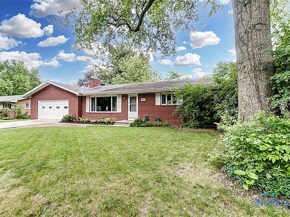 2nd image of 509 Hillcrest Dr