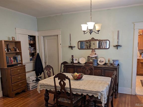 4th image of 37 E 4th Avenue