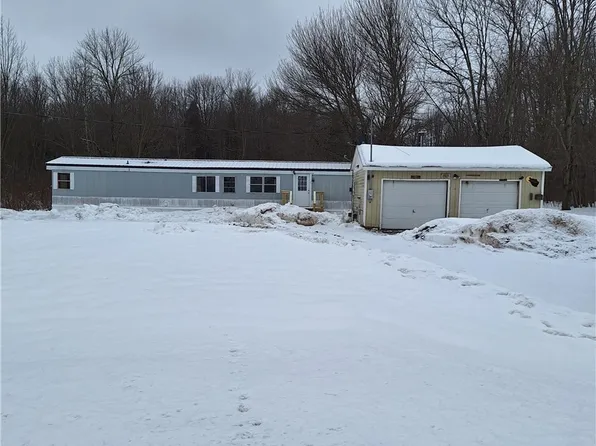 239 County Route 8, Fulton, NY 13069