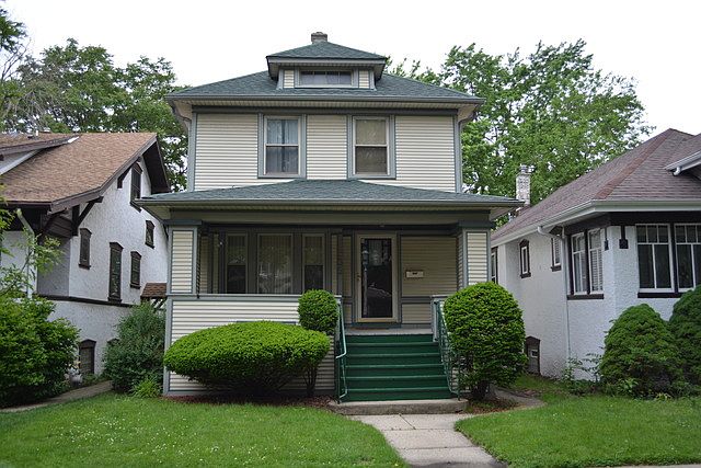 1st image of 835 S Wesley Ave