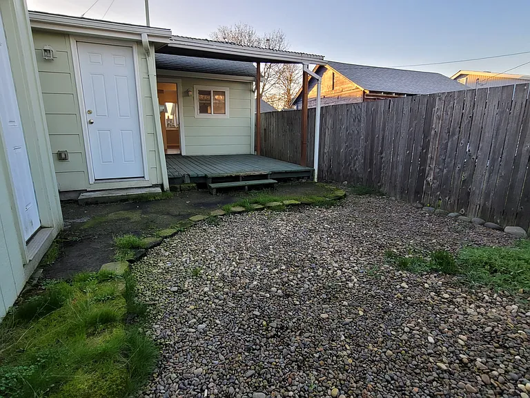 1345 Hood St SE — Photo 16