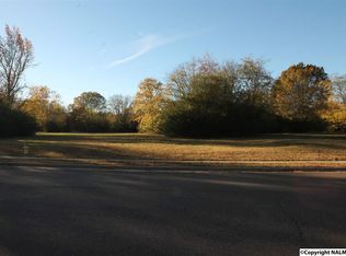 105 6th Ave NE, Decatur, AL 35601