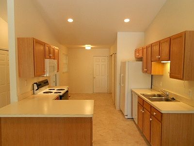 3rd image of 3055 Harbor Ct #1