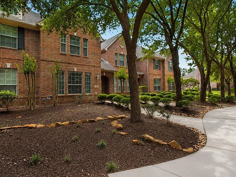 7 Umbria Ln — Photo 2