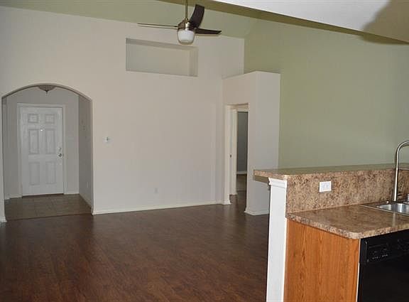 5th image of 9104 Wild Rose Ln