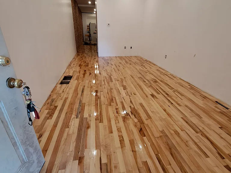1353 W Jerome St #1 — Photo 6