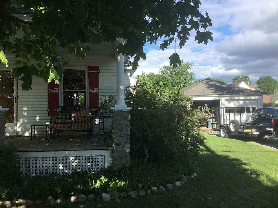 2nd image of 50 Rochambeau St