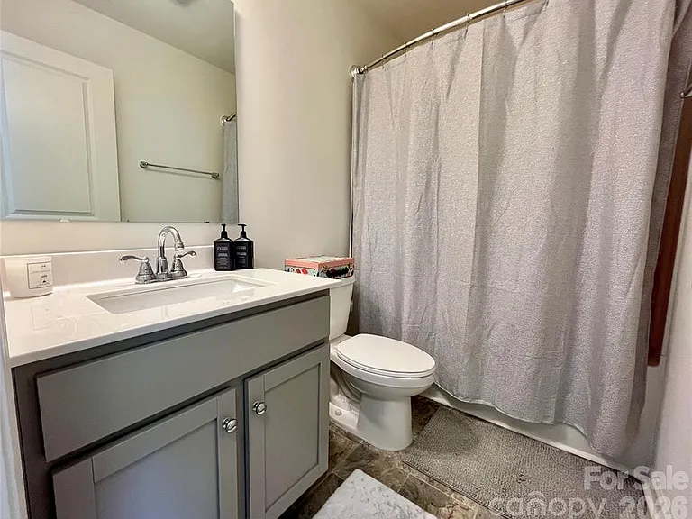 11005 Woodland Creek Way — Photo 22