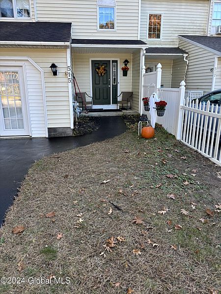 4th image of 515 Elk Circle