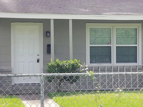 2nd image of 721 Eleanor St