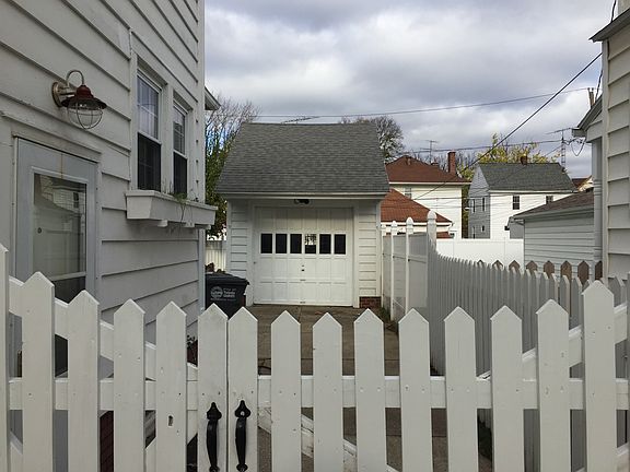 Pickett fenced in yard 