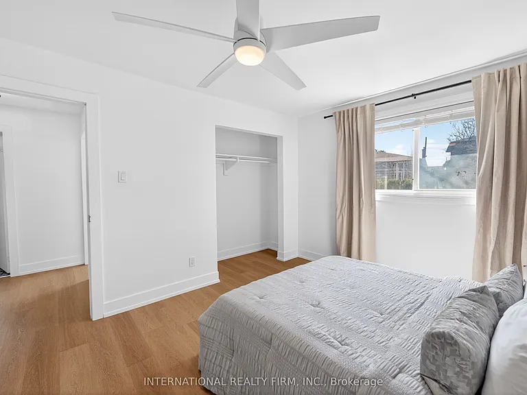 26 Dellbrook Cres — Photo 15