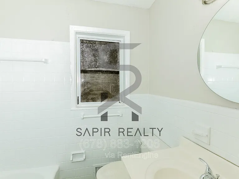 639 Skipper Dr NW — Photo 16