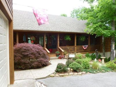 696 Mallard Pointe Dr, Byrdstown, TN, 38549