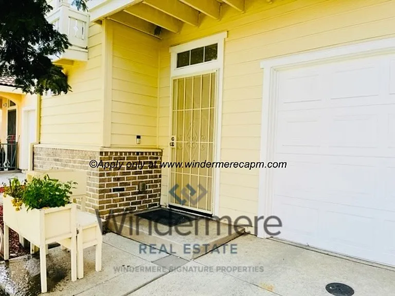 130 Penhow Cir — Photo 3