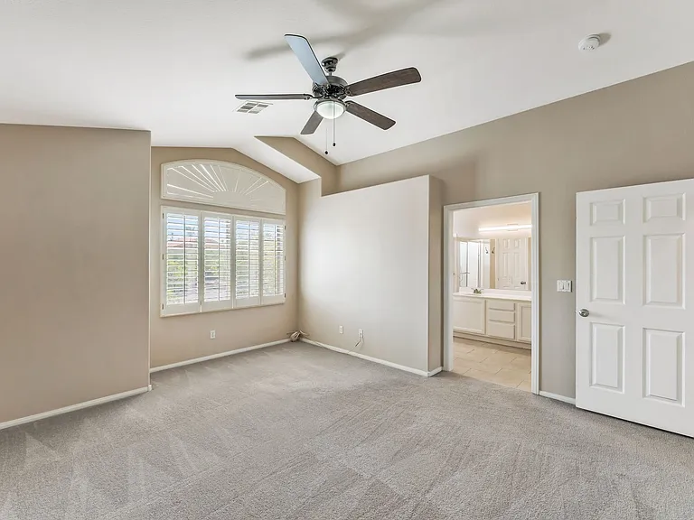 10401 Horseback Ridge Ave — Photo 20