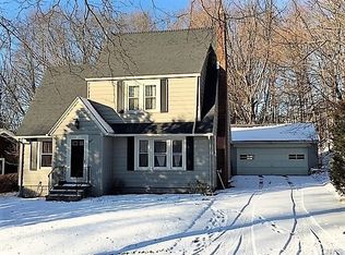 247 Sherbourne Rd, Syracuse, NY 13224