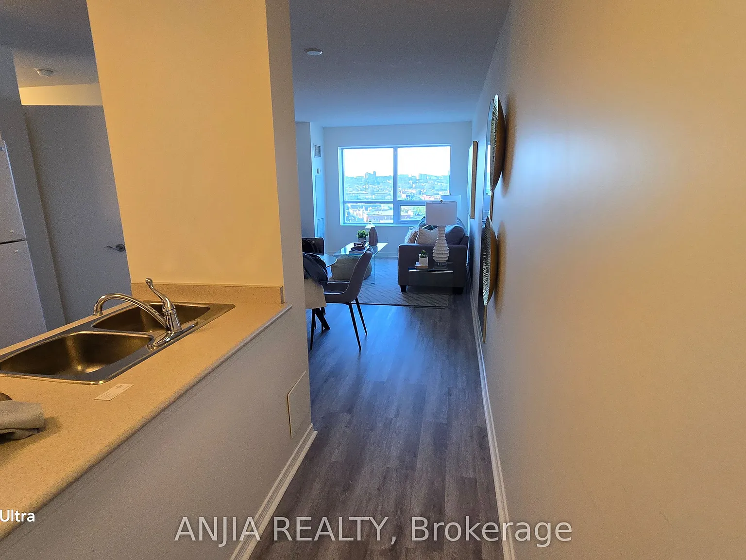 3 bed, $3,180 — Photo 2