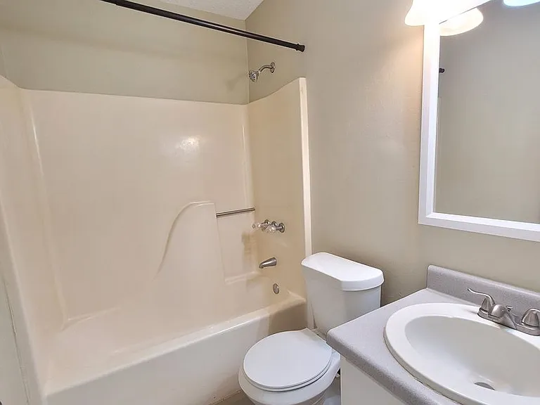 6506 Colonial Dr — Photo 17