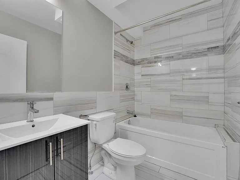 59 Russell Ave #4 — Photo 5