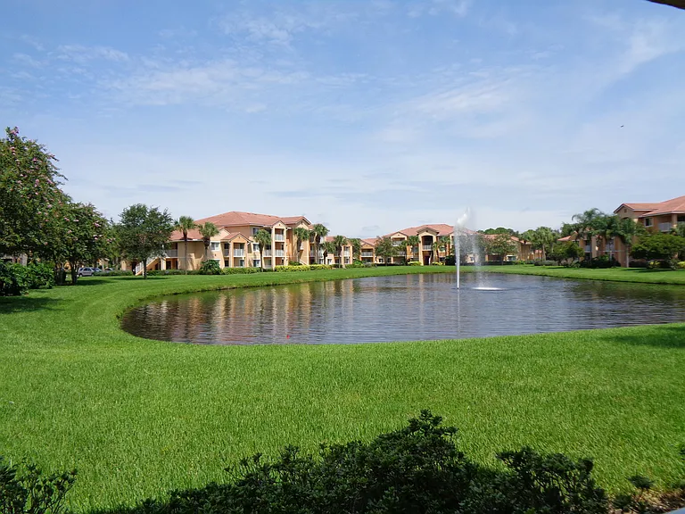 191 SW Palm Dr NW #102 — Photo 12