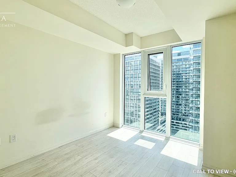 9000 Jane St #2017 — Photo 3