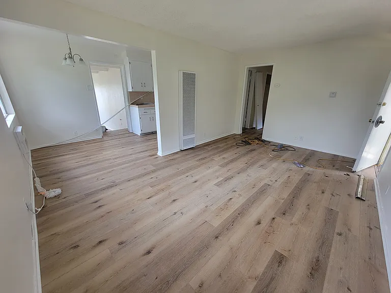 13530 Leadwell St #5 — Photo 7