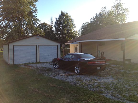 Detached 2 car garage