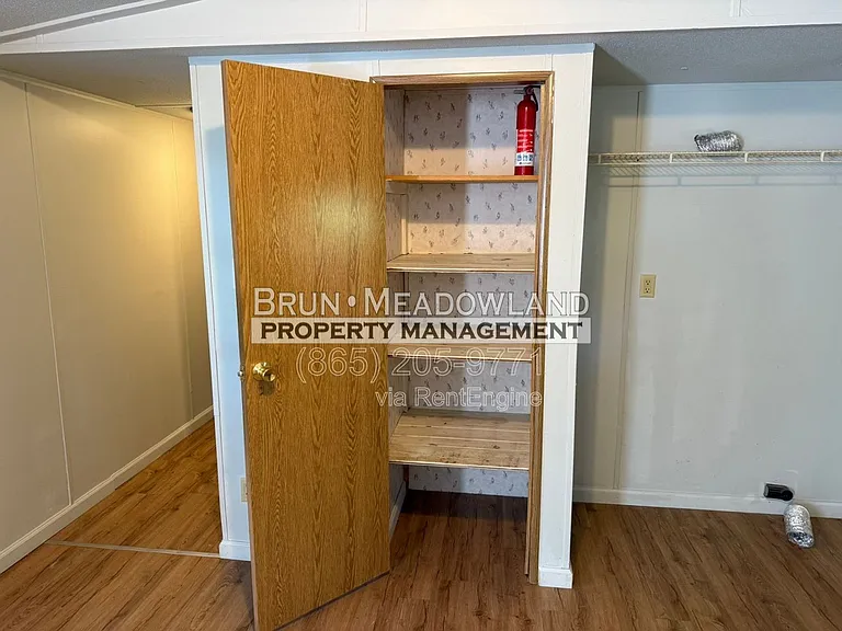 424 Patterson Rd — Photo 12