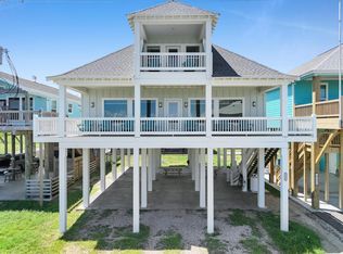 1215 Gulf Rd, Crystal Beach, TX 77650