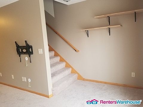 5th image of 1613 County Road D E Unit J