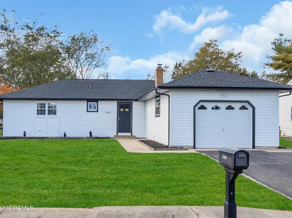 249 Barbados Drive N, Toms River, NJ 08757