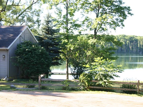 4th image of 698 Clarkson Dr NE