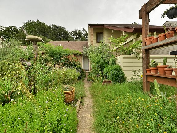 4th image of 6805 Woodhue Dr