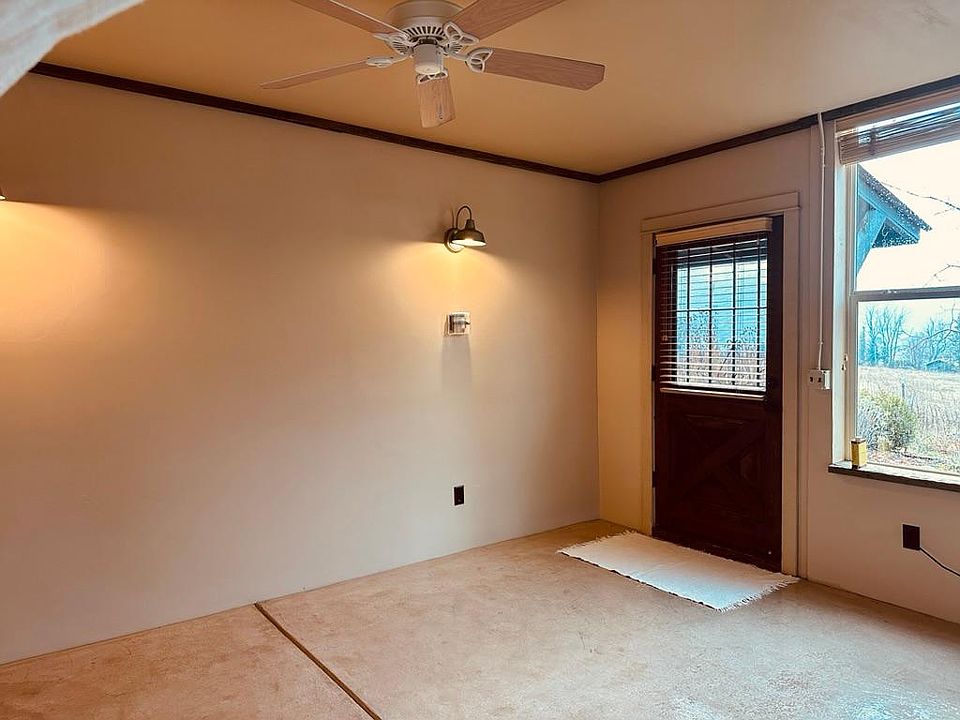 Entry - living room area