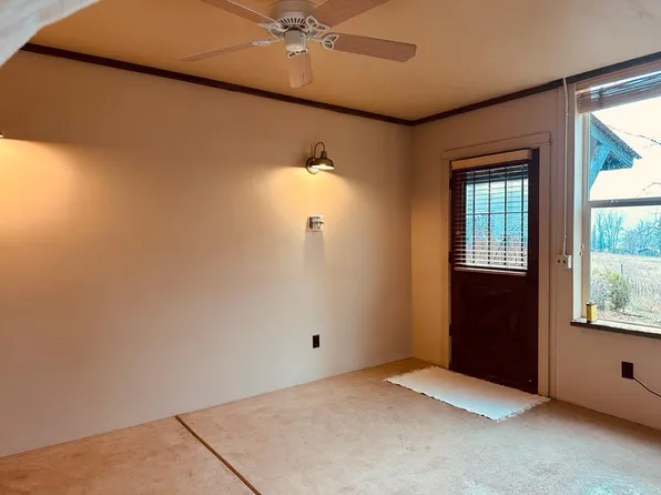 (undisclosed Address), Ashland, OR 97520
