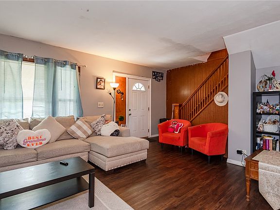 3rd image of 634 Saint Nicholas Ave