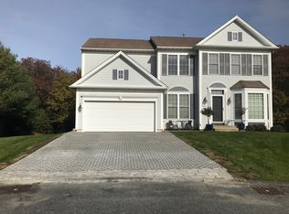 25 Starboard Ter, Narragansett, RI 02882