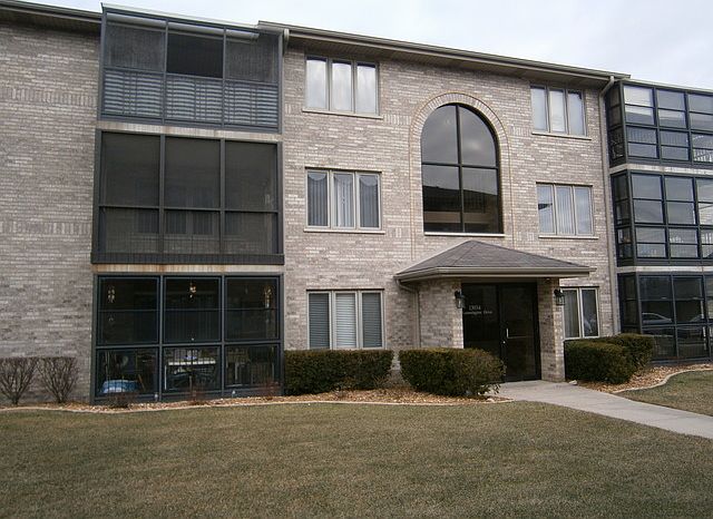 1st image of 13934 E Leamington Dr